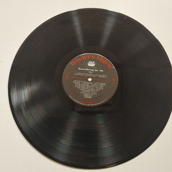 A PARADE OF NOSTALGIC HITS. REMEMBERING THE '40. - Picture 7 of 16